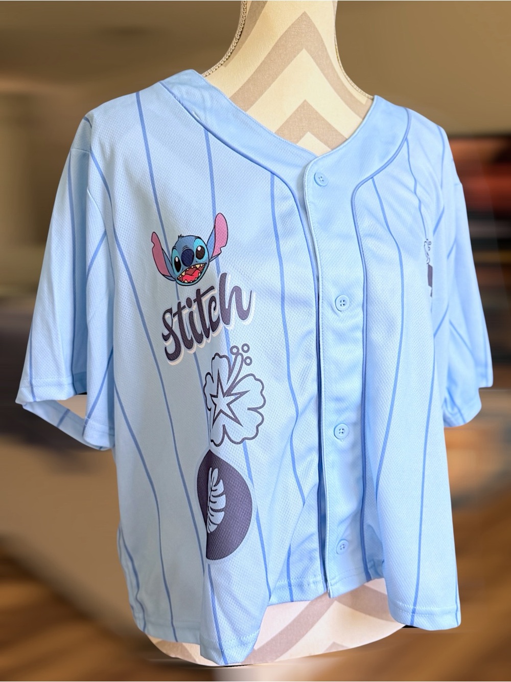 Stitch Women’s Cropped Baseball Jersey XL Disney Graphic Button‑Up